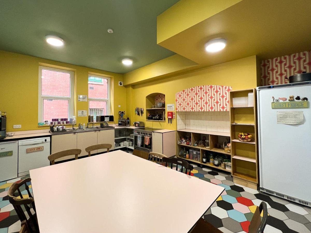 Art Hostel Лийдс Екстериор снимка